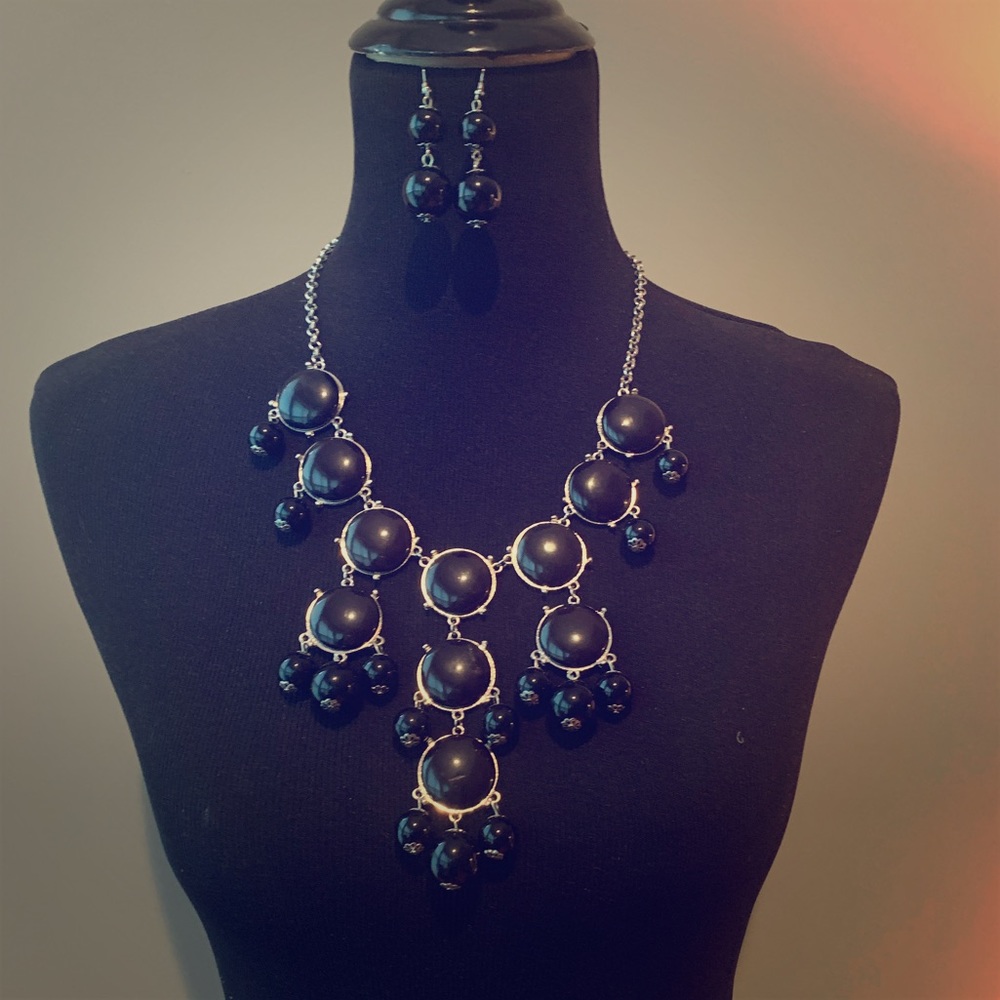 Necklace and Earring set